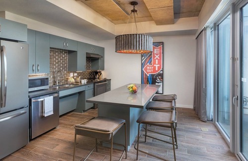 Civic District Resort | Downtown Austin Resort Studio Presidential