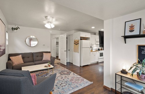 Garden District House | Downtown CDA Tiny House-Walk to the Lake