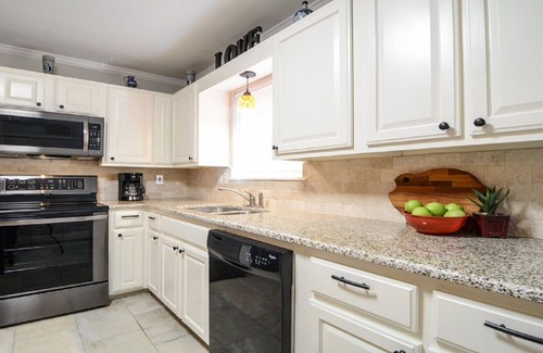 Conway House | Downtown Charmer W/WiFi, Close to Colleges, Restaurants & Hospital