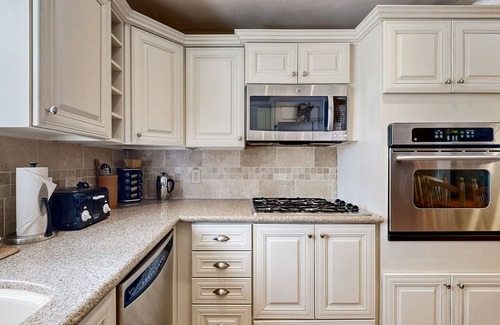 Breckenridge Condo | Downtown condo with hot tubs & pool - 100 yards to Breck Connect Gondola