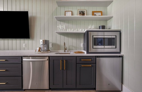 Fairhope Cottage | Downtown Cottage Hideaway Suite E