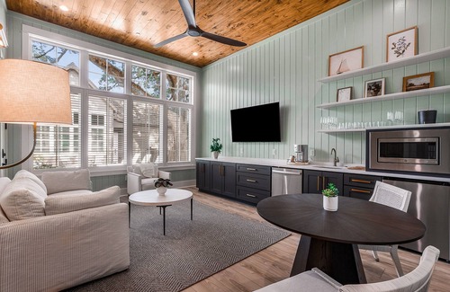 Fairhope Cottage | Downtown Cottage Hideaway Suite F