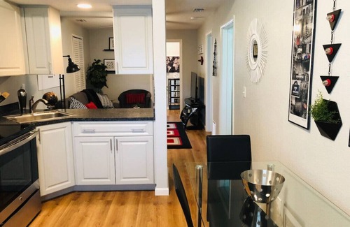 Downtown Dunedin Apartment | Downtown Dunedin! 2 bedroom 2 bath