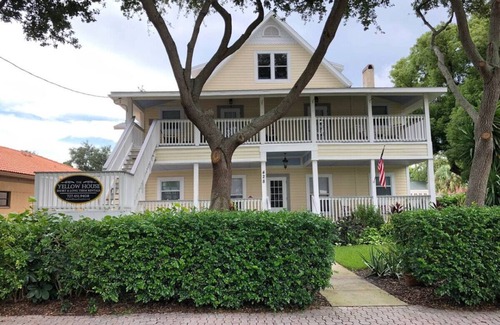 Downtown Dunedin Apartment | Downtown Dunedin! 2 bedroom 2 bath