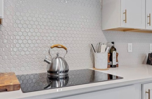 Wake Forest Condo | Downtown Getaway: Wake Forest - Walkable to Downtown!