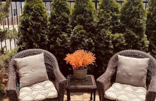 Downtown Knoxville House | Downtown Getaway with Gated Parking & Two King Size Beds!