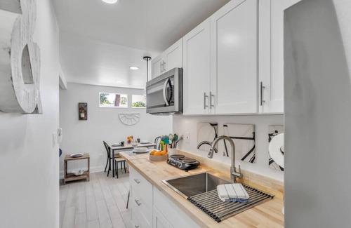 Central Sarasota Apartment | Downtown Haven, Siesta 8 mi, Lido 4 mi, walk to DT
