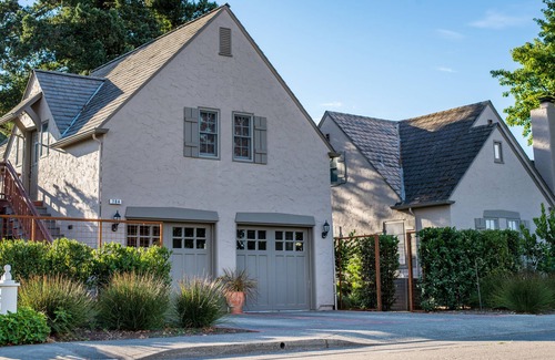 Healdsburg Apartment | Downtown Healdsburg Loft - (30 day minimum rentals only)