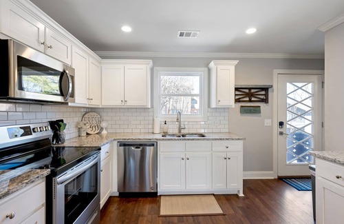 Helen House | ★ Downtown Helen Home ★ Serene Views + Charm ★