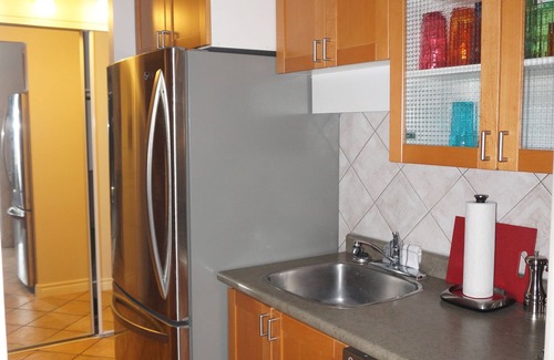 Downtown Edmonton Condo | Downtown Highrise, Great Location, fast wifi and underground parking included!