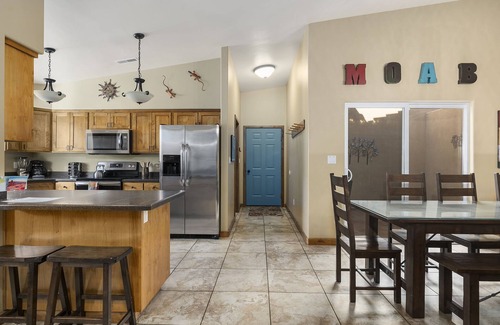 Moab House | Downtown Location | Indoor Pool | Fenced Backyard