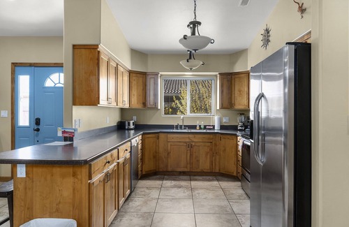 Moab House | Downtown Location | Indoor Pool | Fenced Backyard