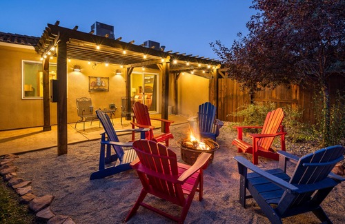 Moab House | Downtown Location | Indoor Pool | Fenced Backyard