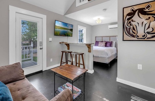 Marble Falls House | Downtown Luxury Marble Falls Boutique Property: Austin Suite