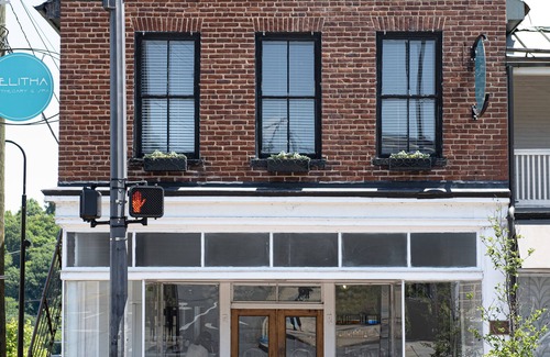 Central Business District Apartment | Downtown Lynchburg Historic Loft on Main Street with Parking Spot