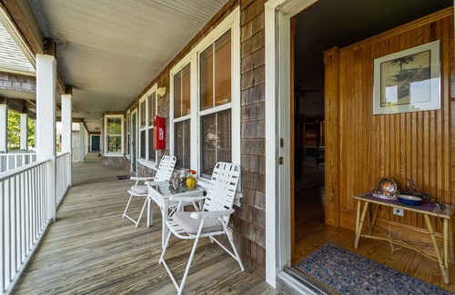 Historic Downtown Manteo Apartment | Downtown Manteo Studio - 12 minutes to OBX beaches!