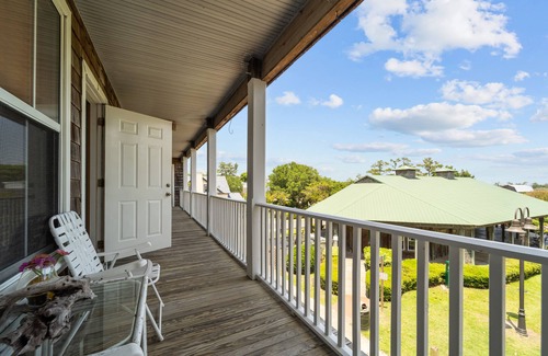 Historic Downtown Manteo Apartment | Downtown Manteo Studio - 12 minutes to OBX beaches!