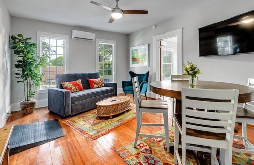 Marble Falls House | Downtown Marble Falls-Luxury 1 Bed 1 Bath-Sleeps 4