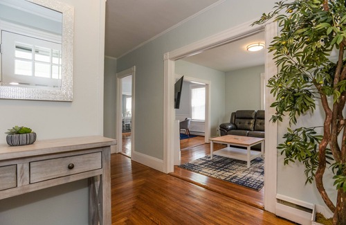 Mystic - New London Apartment | Downtown Mystic Renovated & Comfortable Apartment