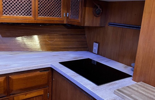 Mystic Boat Rental | Downtown Mystic River Yacht with Sweeping Views