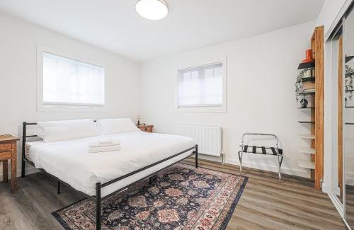 Parkdale Apartment | Downtown Oasis-2BR-Spa Bath-Pet Friendly, Free Parking