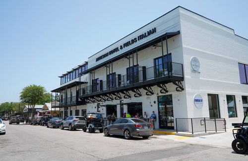 Biloxi Hotel | Downtown Ocean Springs Suite 208