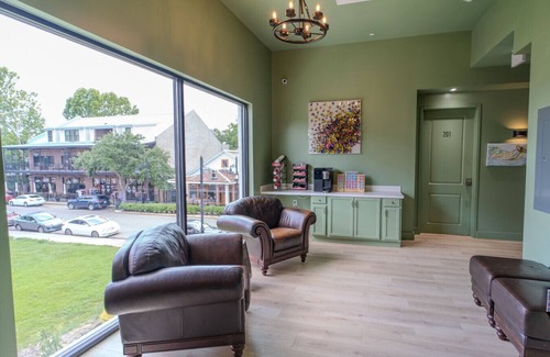 Biloxi Hotel | Downtown Ocean Springs Suite 210