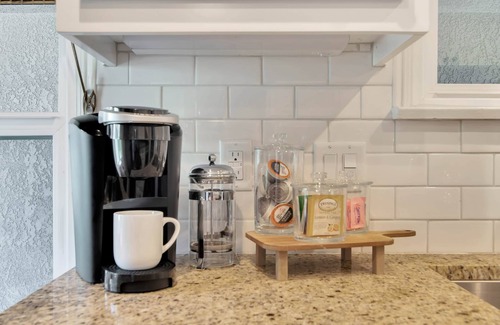 Paso Robles House | Downtown Paso: Rosé Getaway 2 Bed/1 Bath