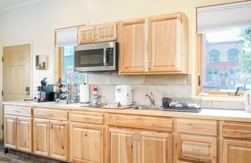 Baker City Cottage | Downtown Retreat - Cozy Getaway! Studio for 2, Local Golfing 50% Off!
