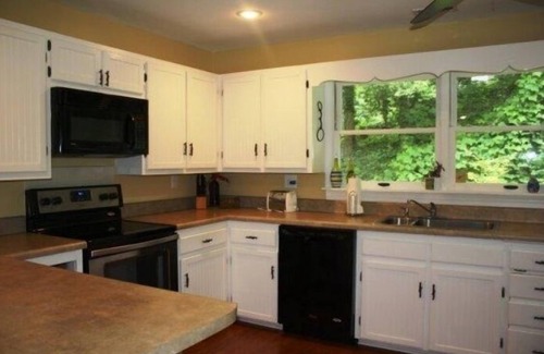 Saluda House | ❤️Downtown Saluda❤️PETS *Large OpenConcept HOME & LOTS of PARKING-16 mins 2 TIEC