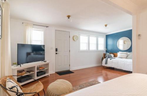 Wimberley Hotel | Downtown Studio 2 at Beer Ranch Project Inn