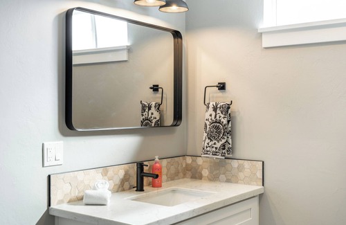 West Eugene Apartment | Downtown Studio Apartment in Eugene’s Heart!