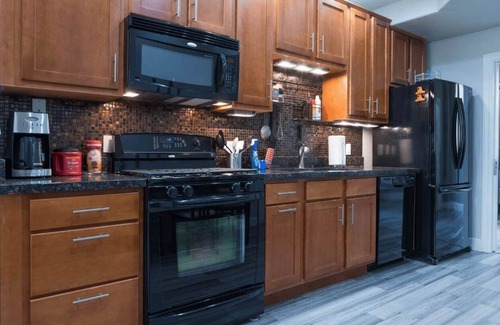 Riverside House | Downtown Tempe Escape, Comm. Pool, Walk to ASU