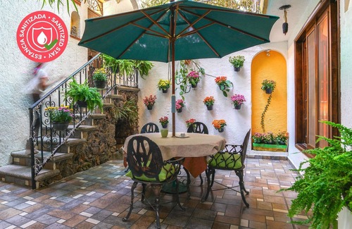 San Miguel Apartment | Downtown Tepoztlan apartment | Terrace & WiFi