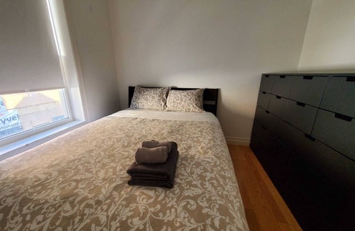 Trinity - Bellwoods House | Downtown Toronto 3 bedrooms unit Near Trinity bellwood park