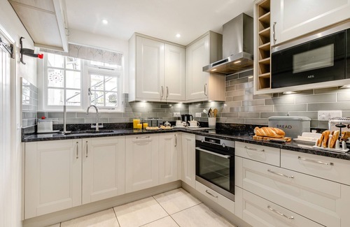 Helford House | Dowr Penty - Three Bedroom House, Sleeps 5