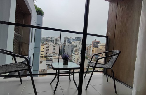 Petit Jean Ocharan Apartment | Dpto. Entero Centro Miraflores con Balcon, a 5 min del P.kennedy/10 min Larcomar