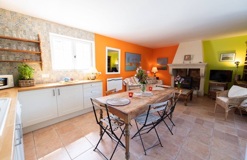 Valaurie Cottage | Drôme provençale in an old stone hamlet enchanted duo gite Superciel