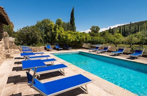 Valaurie Cottage | Drôme provençale in an old stone hamlet enchanted duo gite Superciel