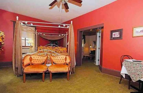 Ste Genevieve Apartment | Dr. Hertich House is located in the heart of historic Ste. Genevieve, Missouri.