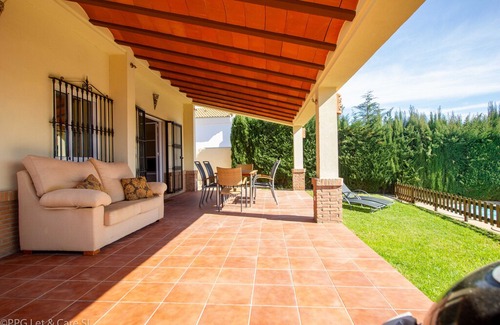 Pozo Del Camino Villa | DRA002 Chalet con Piscina Privada y Jardin