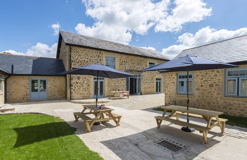 West Compton House | Drackenorth Barn - A fabulous and impressive converted barn