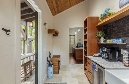 Glenville House | Dragonfly Cottage: Dog Friendly, Enclosed Yard Area, Community Perks