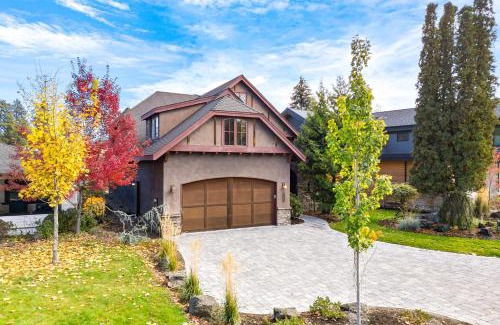 River West House | Drake Park Villa
