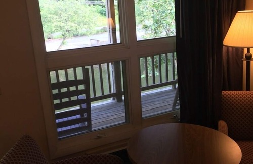 Cherokee Hotel | Drama Inn