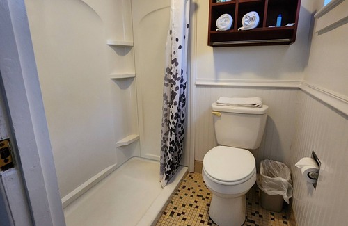 Cherokee Hotel | Drama Inn