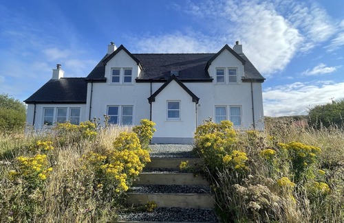 Caroy House | Dramatic Sea Views At Healabhal House on the Isle of Skye.