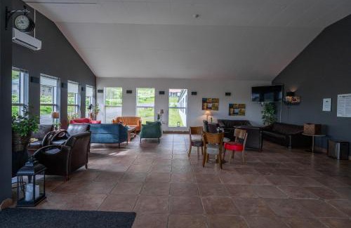 Eyvindarholar Hotel | Drangshlid Inn