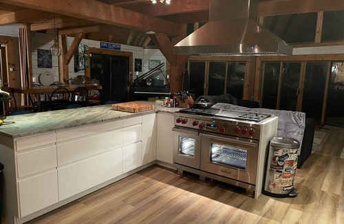 Waterford Ski Chalet | Dream A-Frame Cabin on the Hudson with heated pool and dock! Sleeps 10; Pets ok!