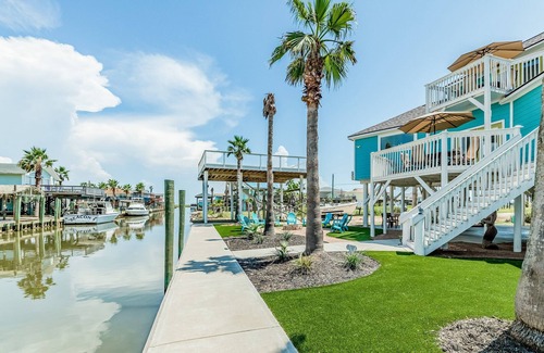 Surfside Beach House | Dream | Canal Front | Firepit | Kayking & Fishing